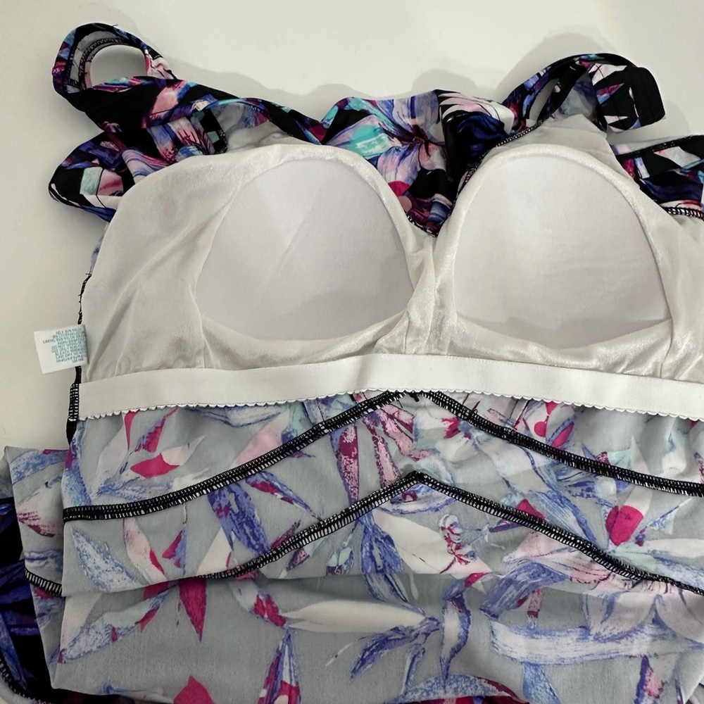 Le Cove Tropical Floral One Piece Swimsuit Size 16 Padded Vintage
Resortwear - Picture 5 of 12